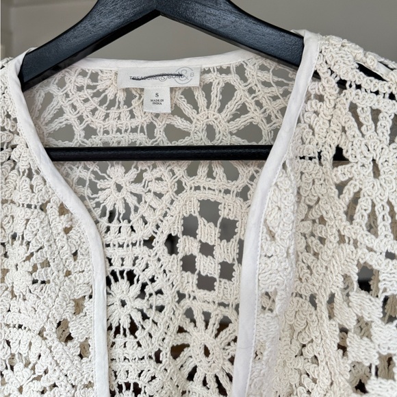 Treasure and bond crochet cardigan - Picture 2 of 4